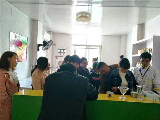 魅力小吃培訓學員特色風味奶茶實踐現場案例
