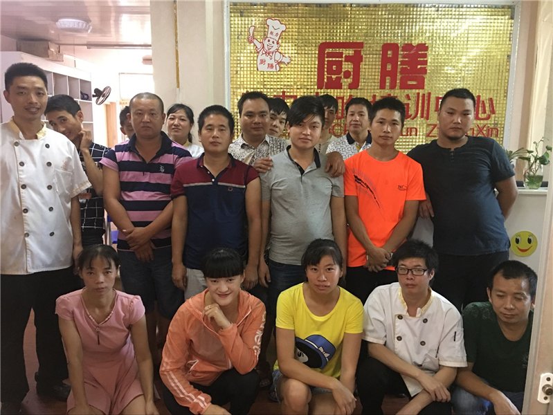 魅力小吃油炸項目培訓學員畢業合影