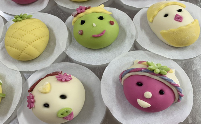 新報名學員網紅卡通包作品展示