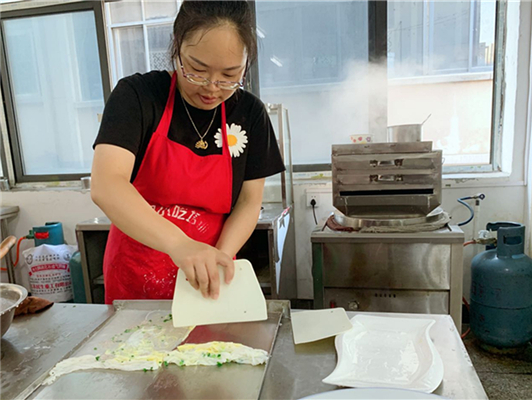泉州早餐腸粉學員學習實操現場